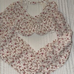 Cream Floral Sweetheart Long-Sleeve Crop Top